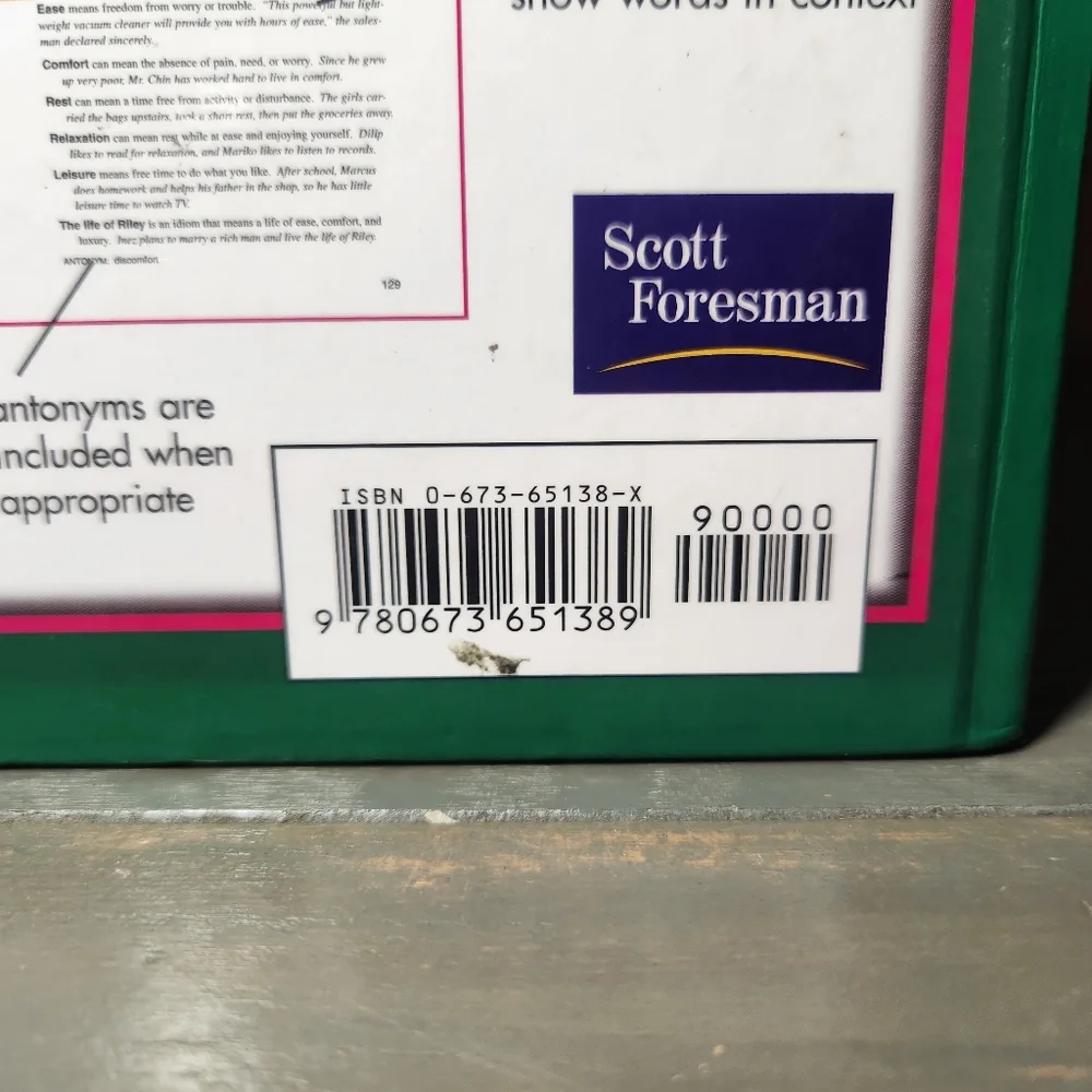 Scott Foresman Roget's Student Thesaurus Dictionary Hardcover School supplies